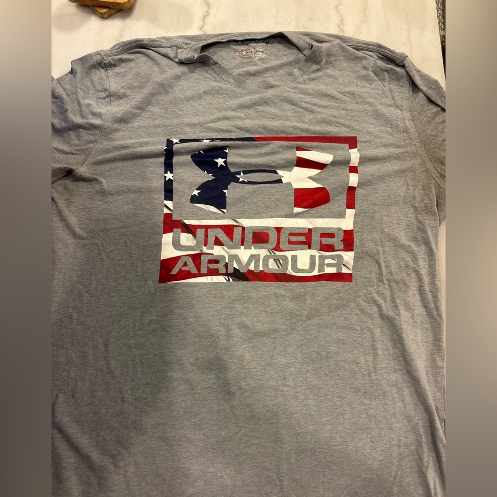 Men’s Under Armour T-shirt